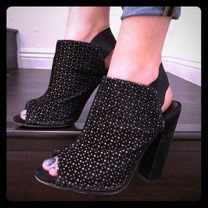 TopShop black and nude heel/pump